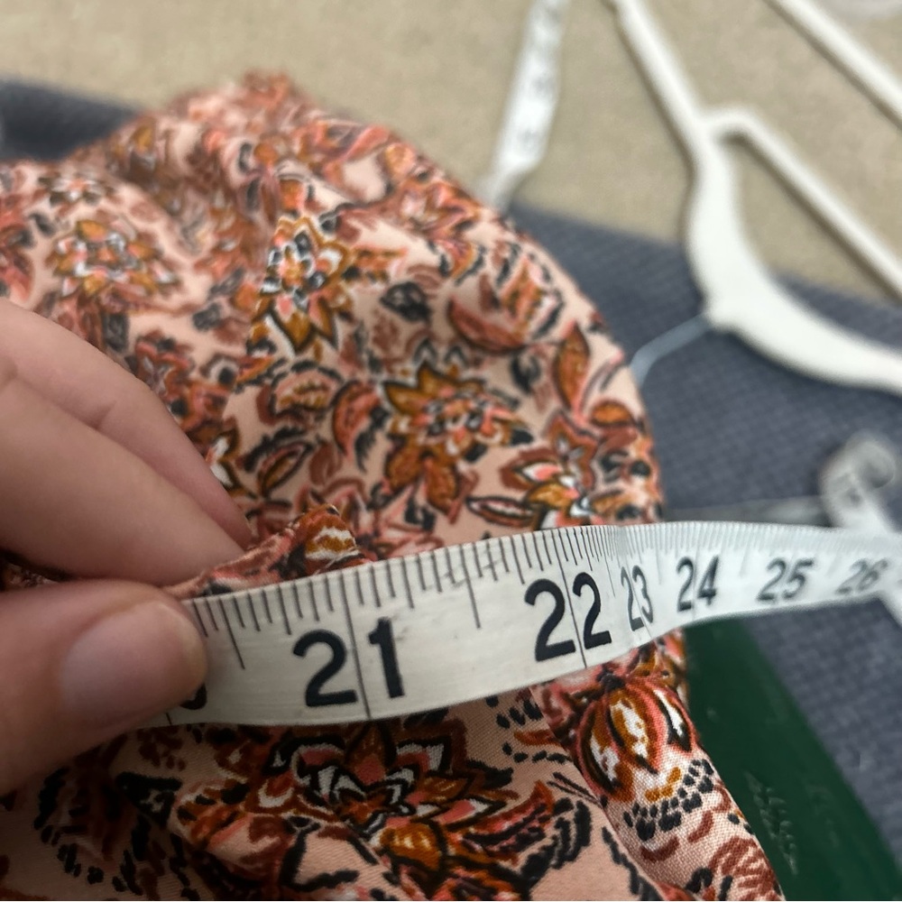 Evereve pink and orange paisley print Vneck sleeveless top - Picture 6 of 6